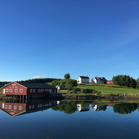 Saga, Et Unikt, Sjarmerende Badehotell Med Fa Rom, Sauna Og Badebrygge - Inderoy Straumen  Exterior foto