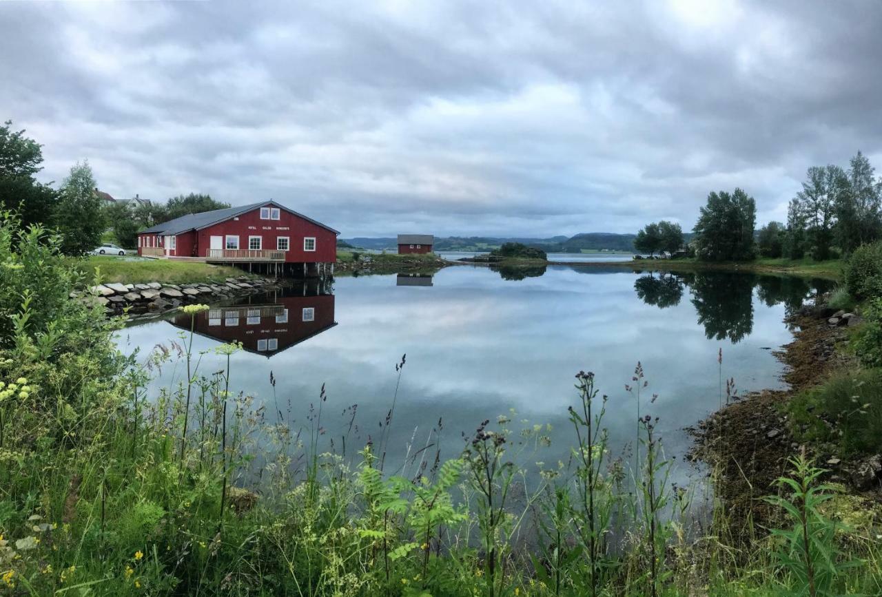 Saga, Badehotell Med Sauna Og Badebrygge - Inderoy Straumen  Exterior foto